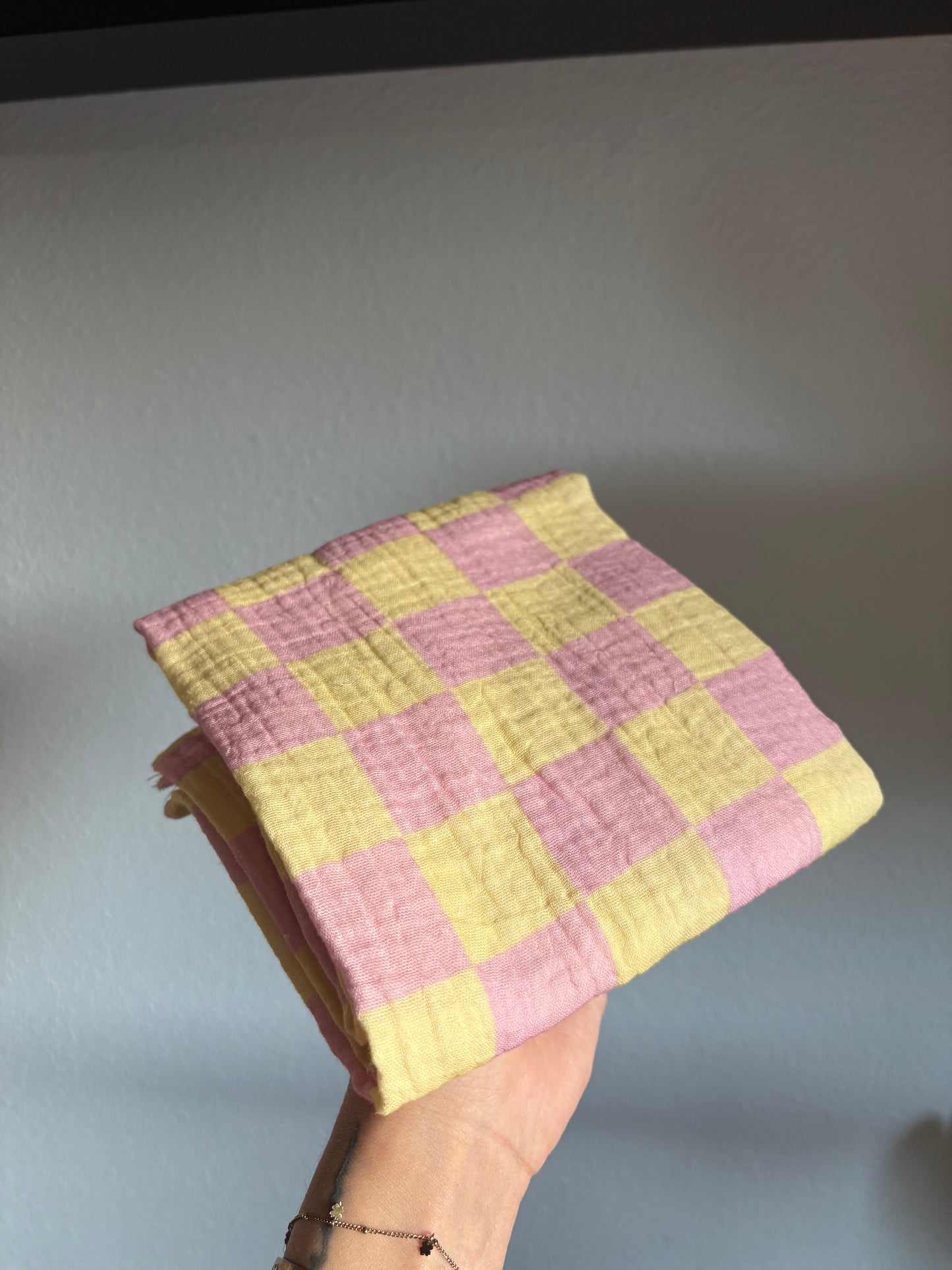 Hydrofiele doek - Roze, geel geblokt. 🩷💛