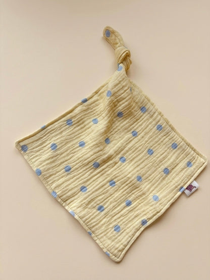 Speendoekje hydrofiel - Geel met blauwe dots.
