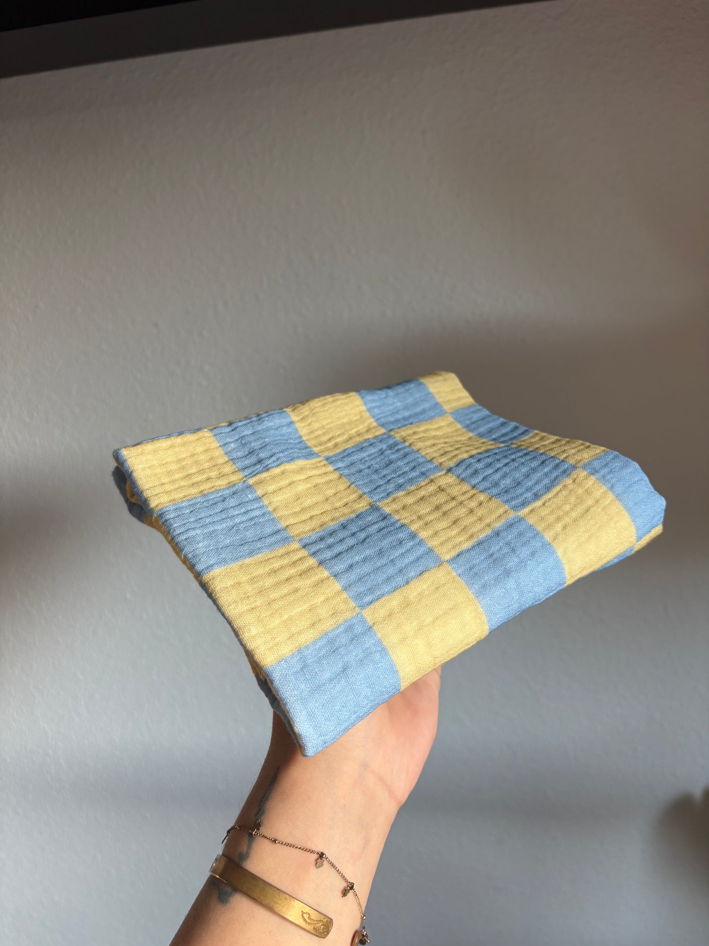 Hydrofiele doek - Blauw, geel geblokt. 🩵💛