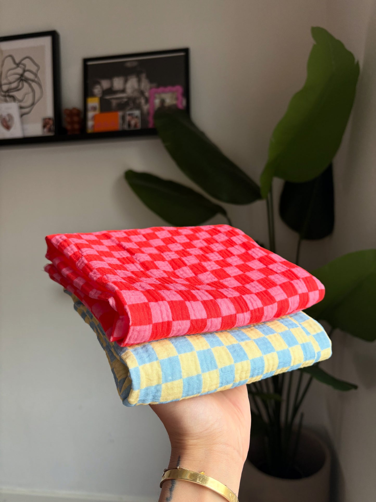 Hydrofiele doek - Blauw, geel geblokt. 🩵💛