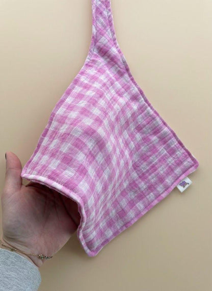 Speendoekje hydrofiel roze geblokt.